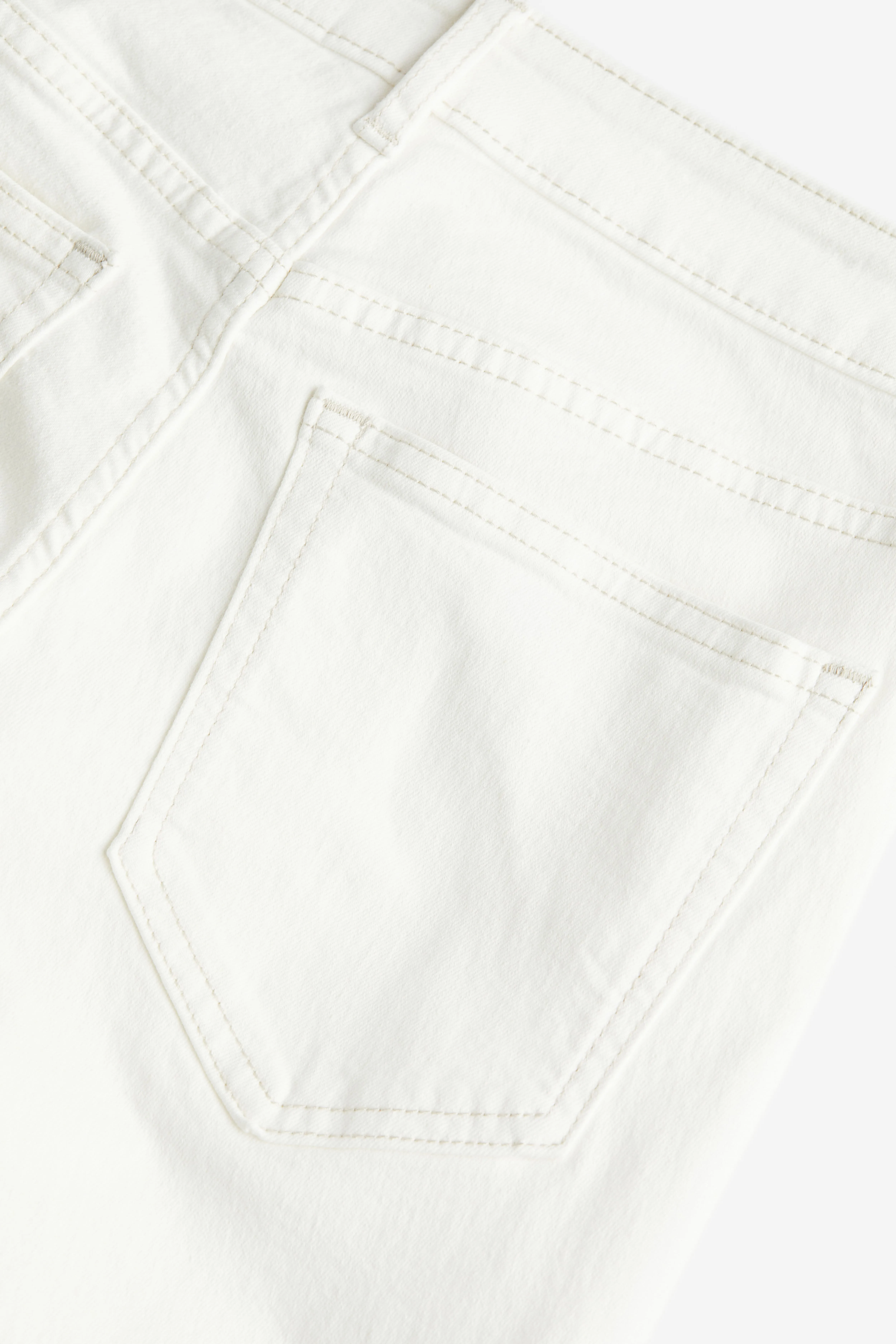 Bootcut Low Jeans - Low waist - Long - White - Ladies | H&M GB