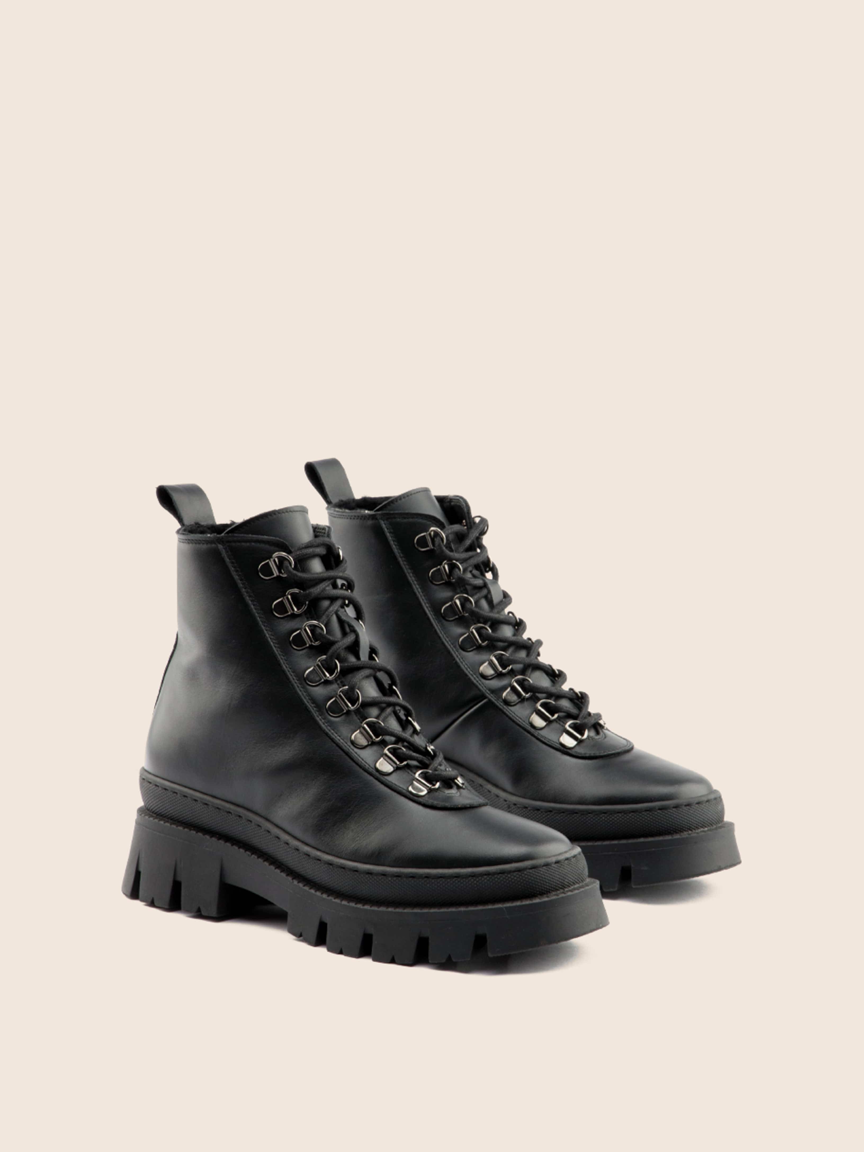 Bormio Black Winter Boot