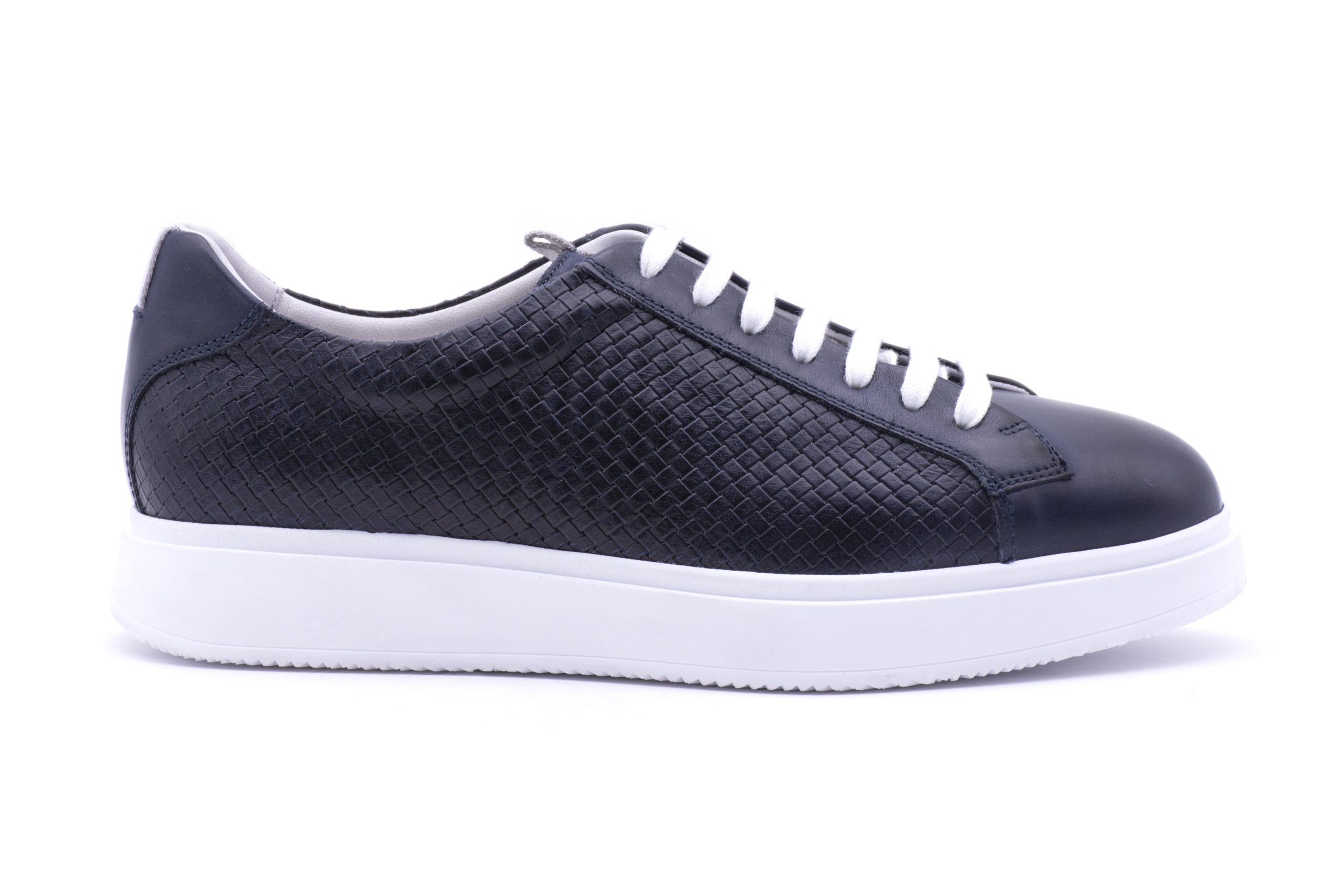 Mosaic leather sneaker