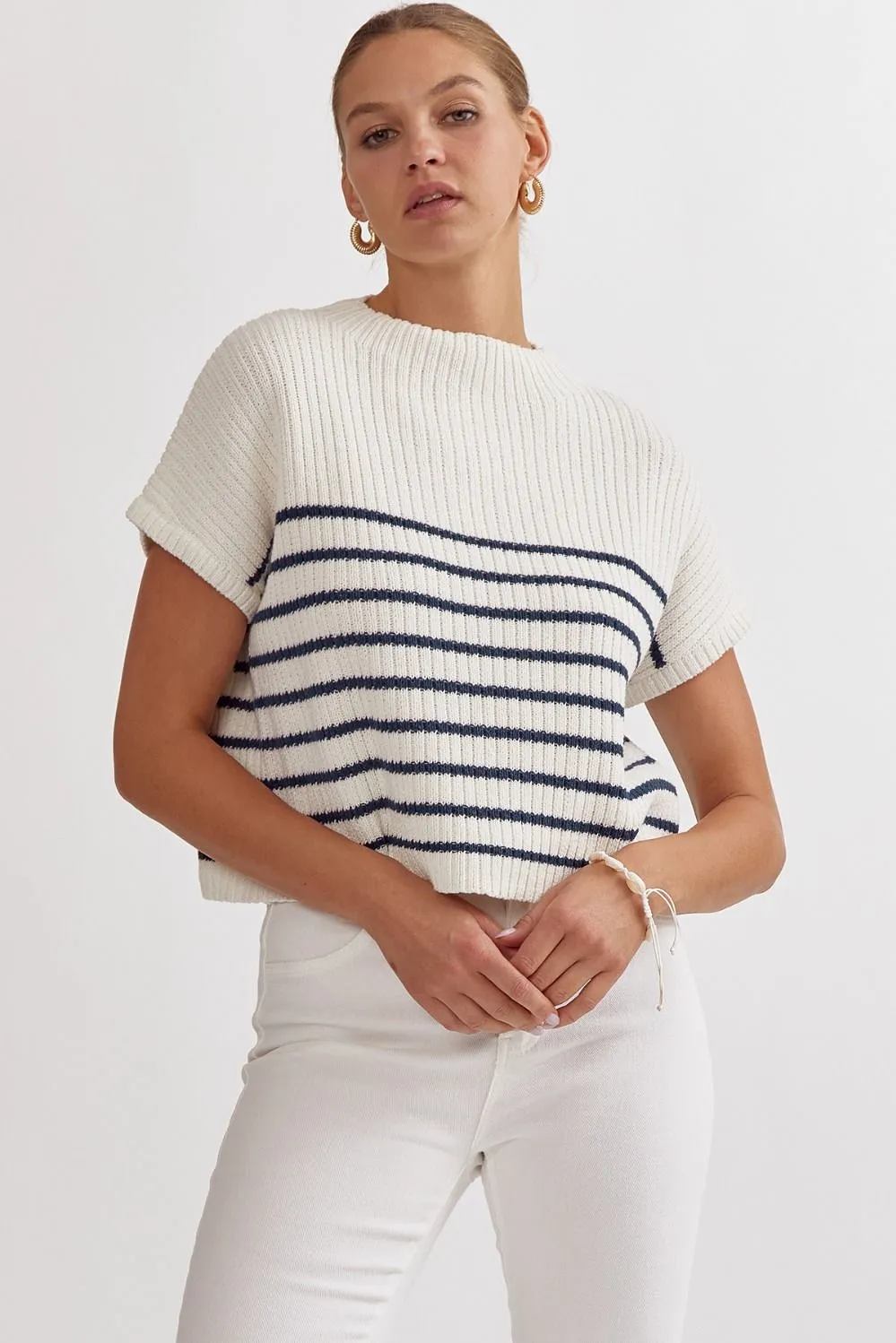 Stripped Pattern Knitted Mock Neck Sleeveless Top