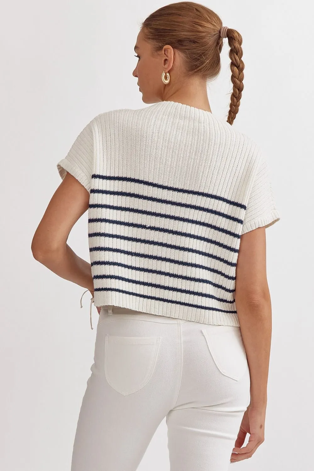 Stripped Pattern Knitted Mock Neck Sleeveless Top