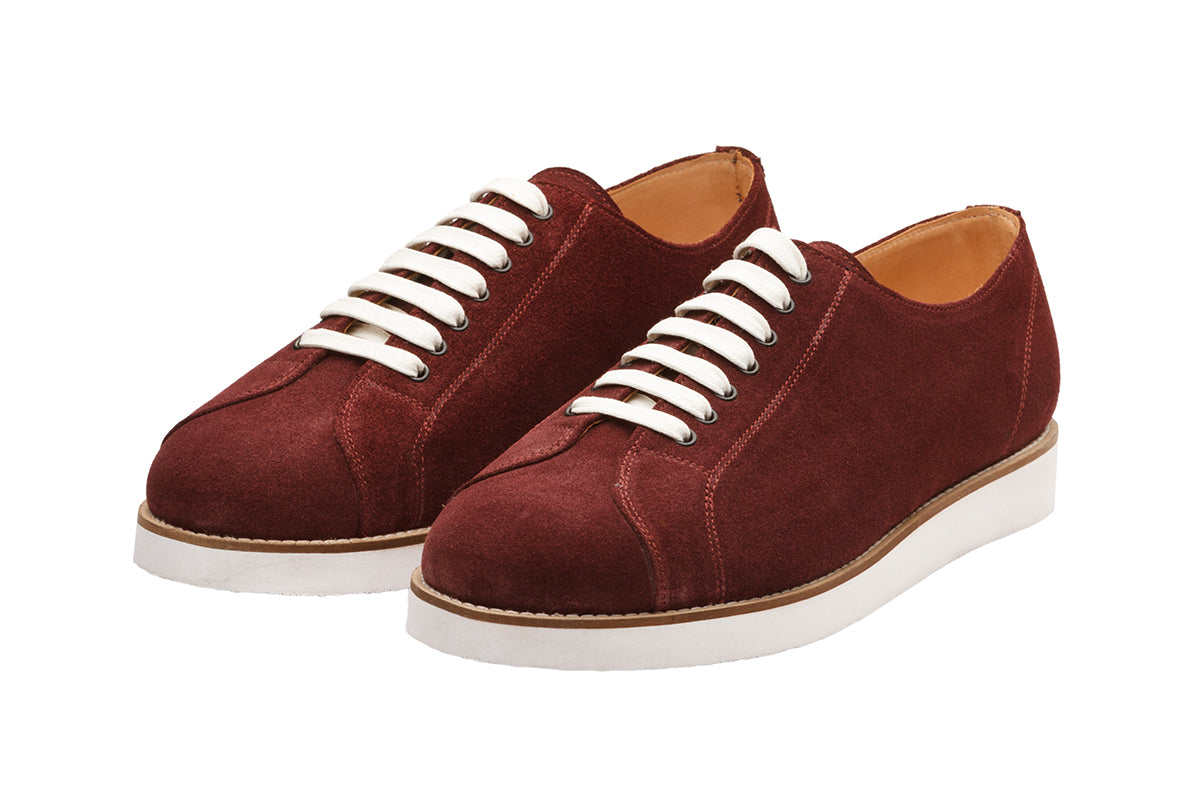 Suede Sneaker – OS